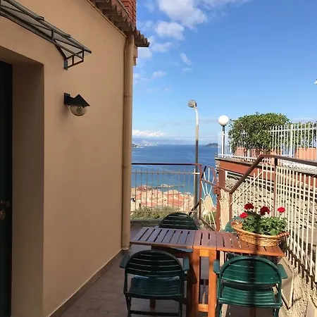 Casa Baia Del Sole * لايقويليا